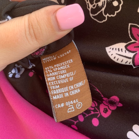 Black V-Neck Sleeveless Sundress - Picture 4 of 5